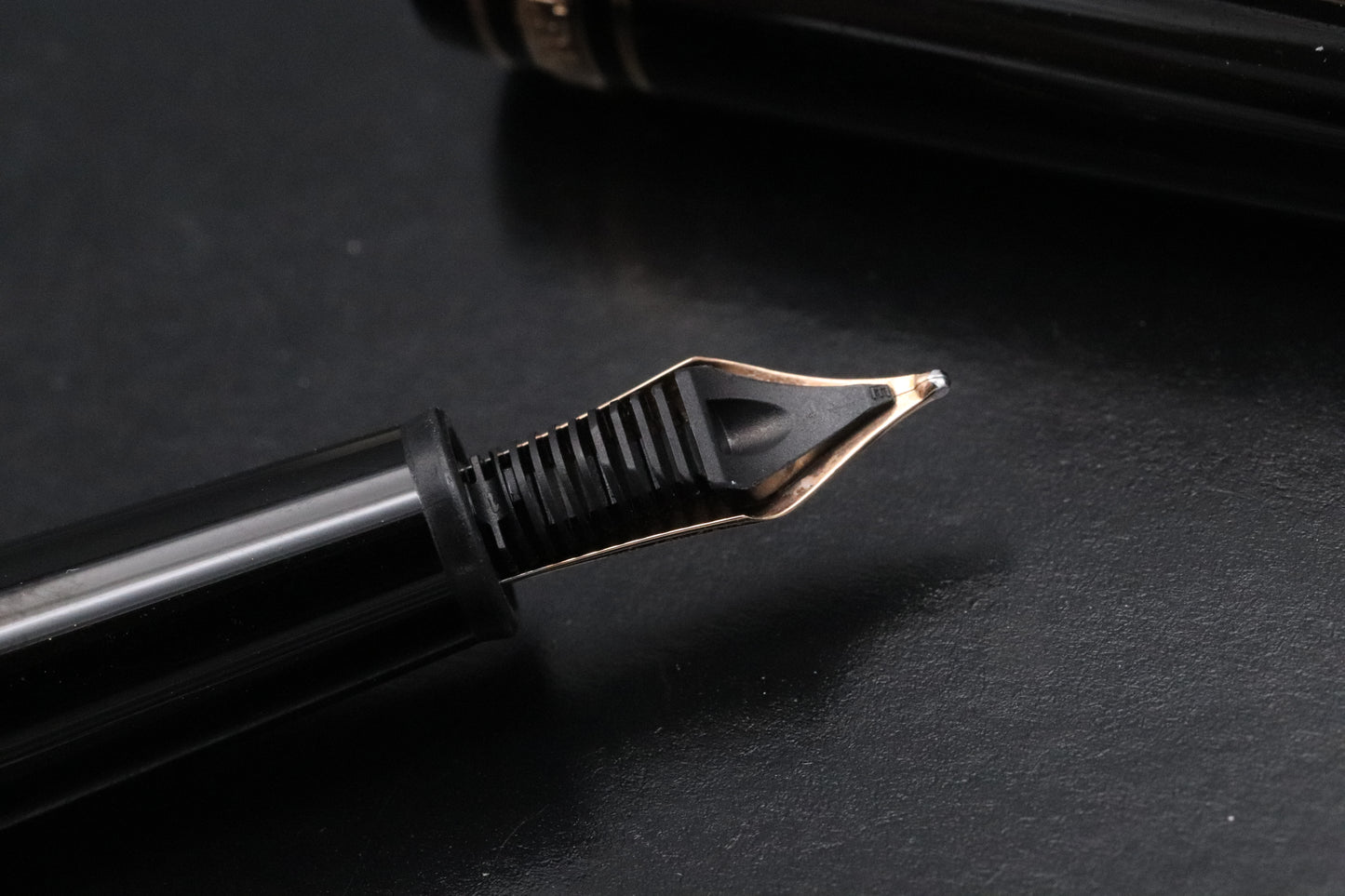 Montblanc Meisterstuck 145 Classique Red Gold Coated Fountain Pen