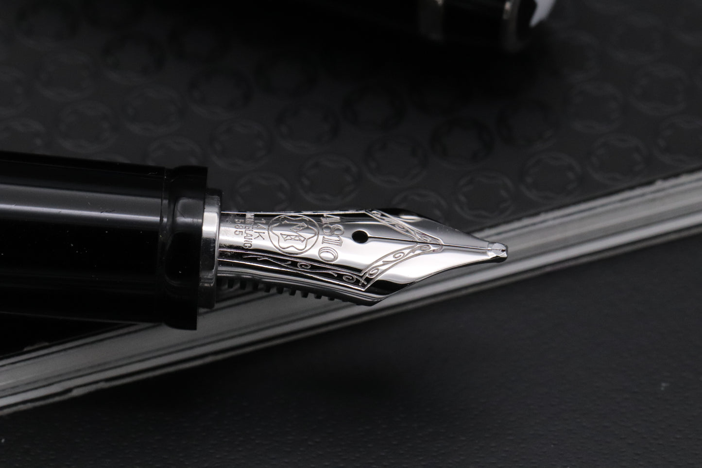 Montblanc Boheme Bleu Fountain Pen - Broad Nib