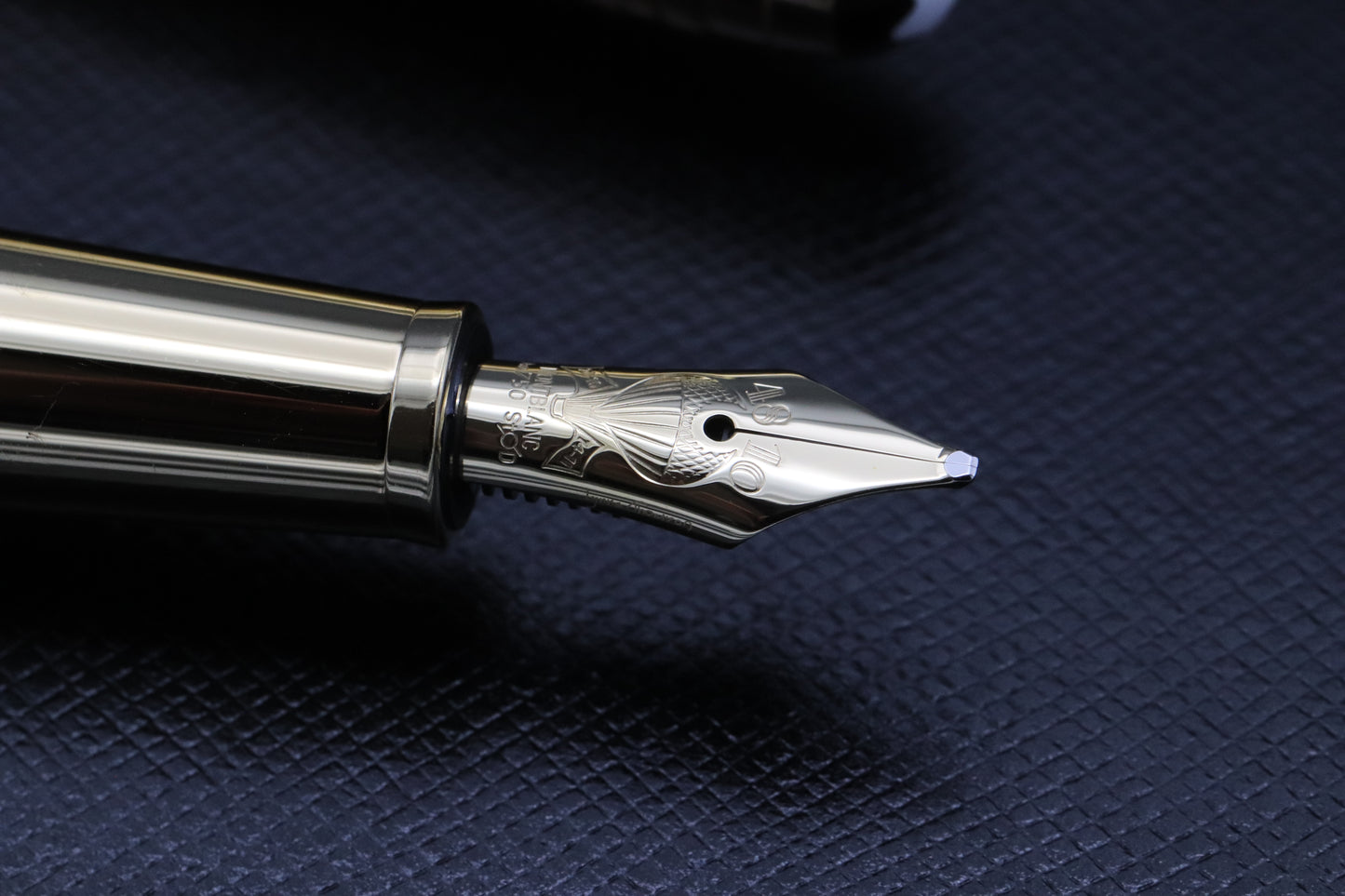 Montblanc Meisterstuck Classique Around The World in 80 Days Doue Fountain Pen - BB
