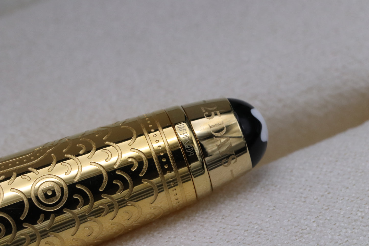 Montblanc Meisterstuck Classique Around The World in 80 Days Doue Fountain Pen - BB