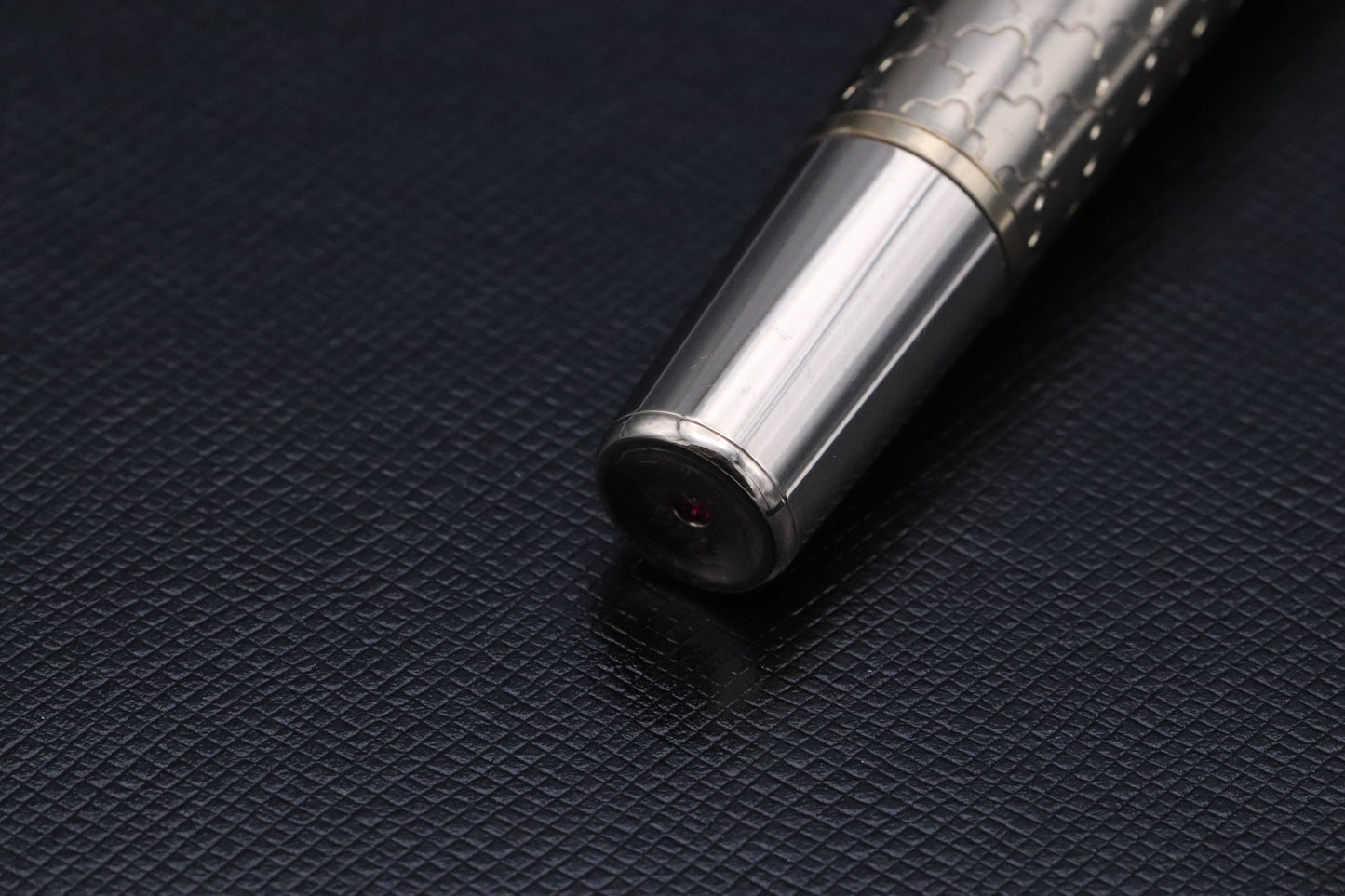 Montblanc Legend of Zodiacs The Pig LE512 Fountain Pen - BB Nib