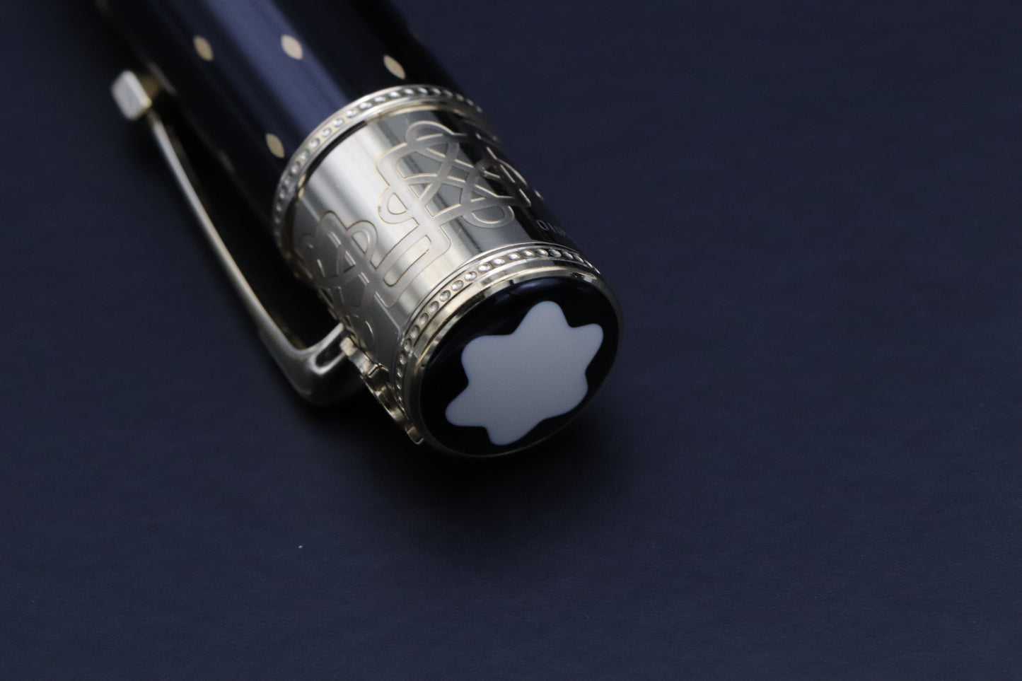 Montblanc Patron of Art Elizabeth I 4810 Fountain Pen – BB Nib