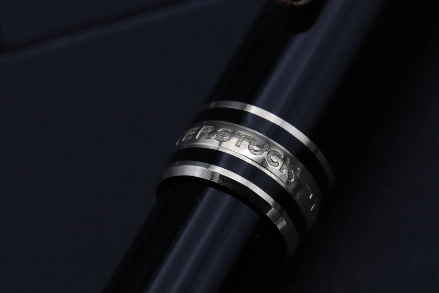 Montblanc Meisterstuck 163 Classique Gold-Coated Rollerball / Fineliner Pen