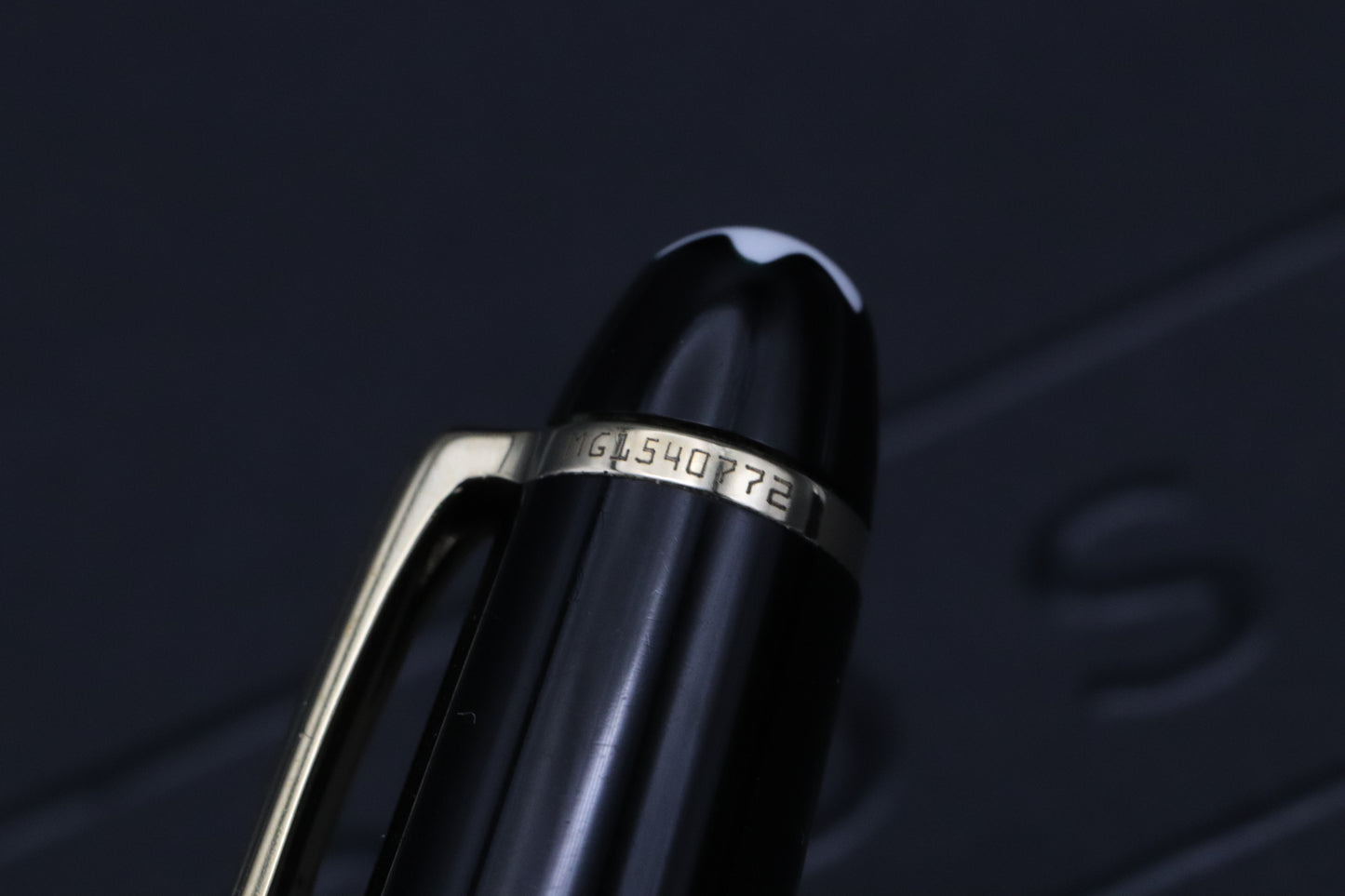 Montblanc Meisterstuck 163 Classique Gold-Coated Rollerball / Fineliner Pen