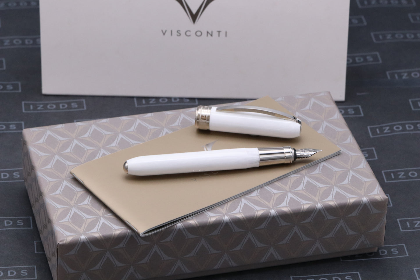 Visconti Rembrandt White Marble Resin Fountain Pen - Fine Nib