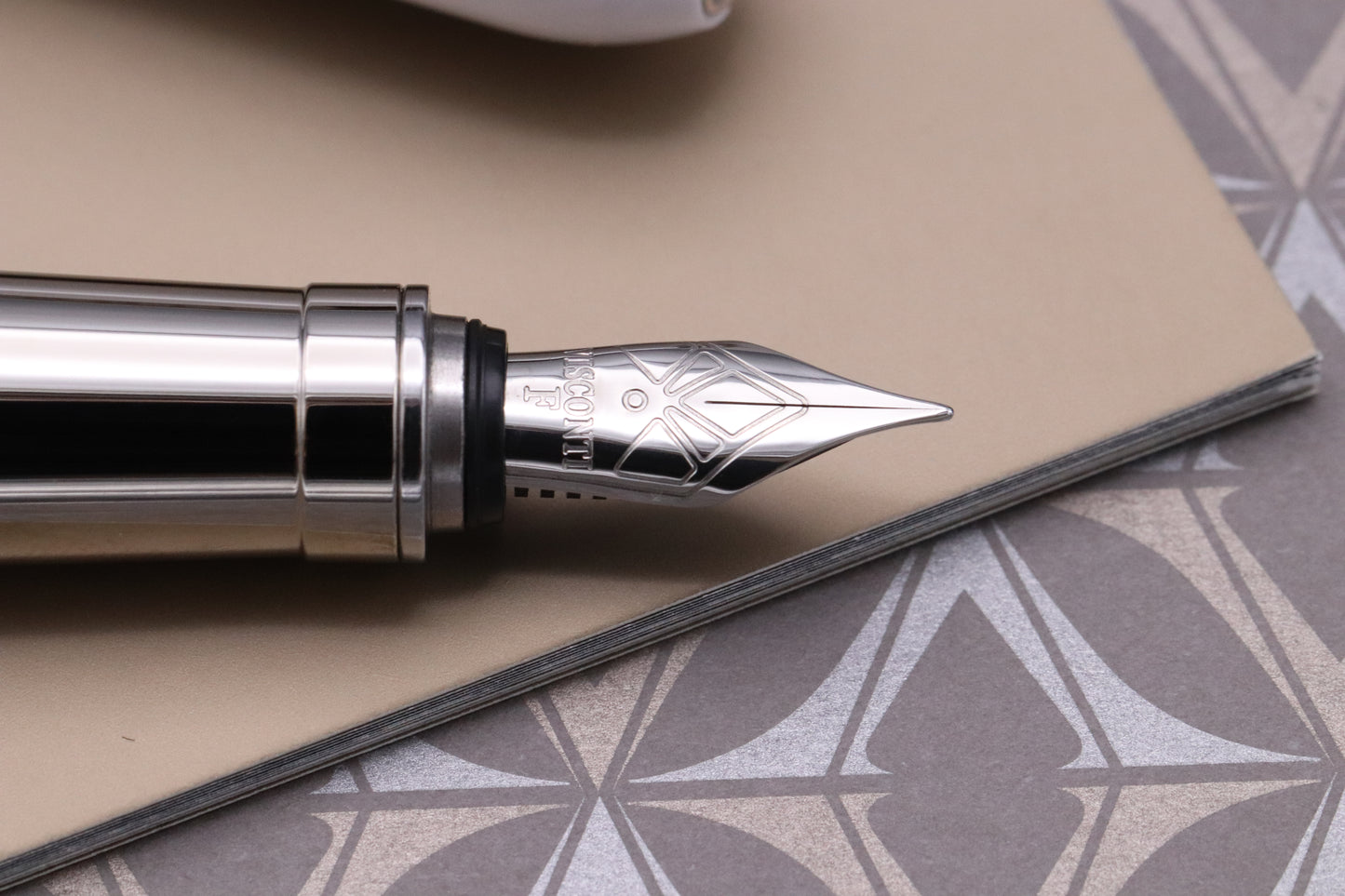 Visconti Rembrandt White Marble Resin Fountain Pen - Fine Nib