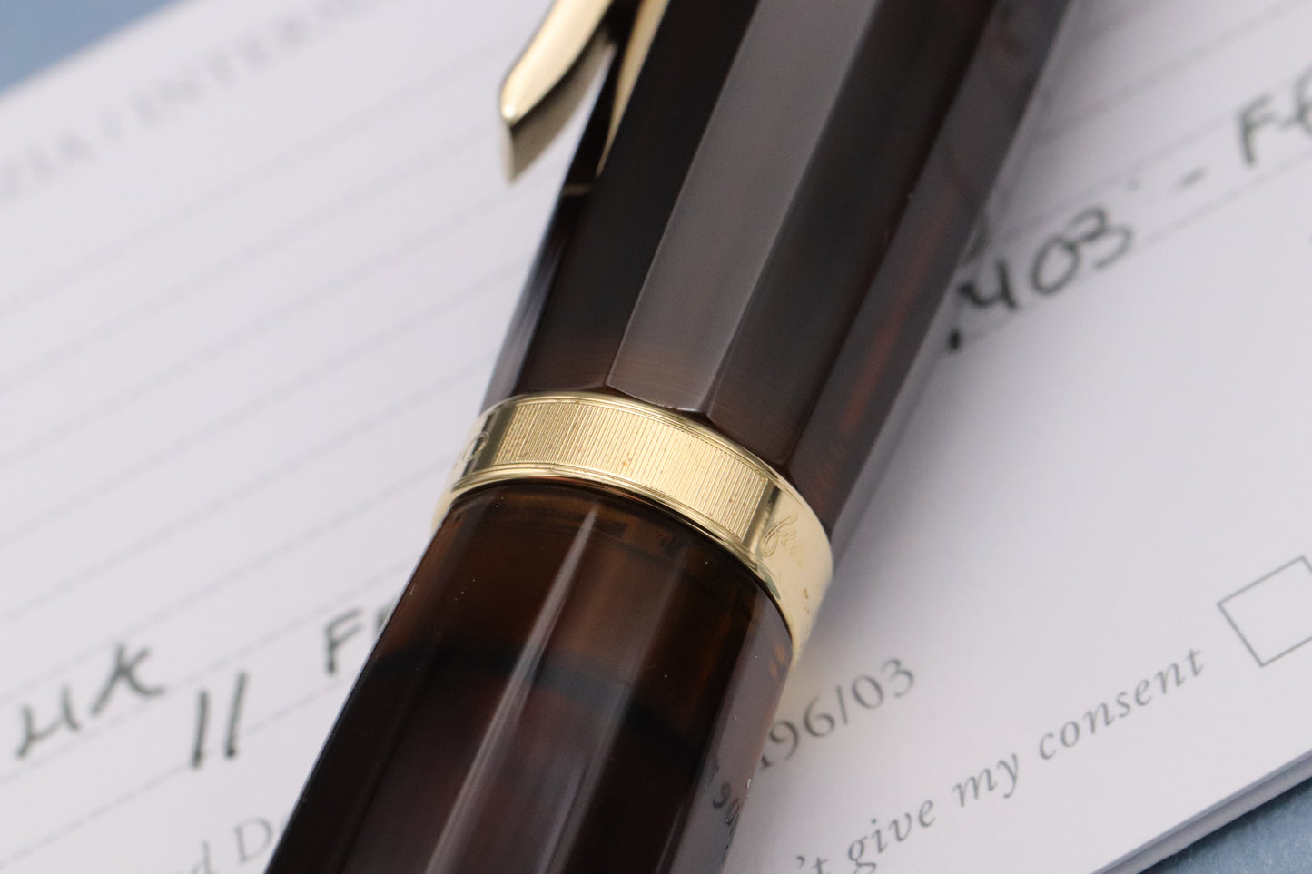 SCRIBO Feel Ambra Fountain Pen - 14k Flex Fine Nib