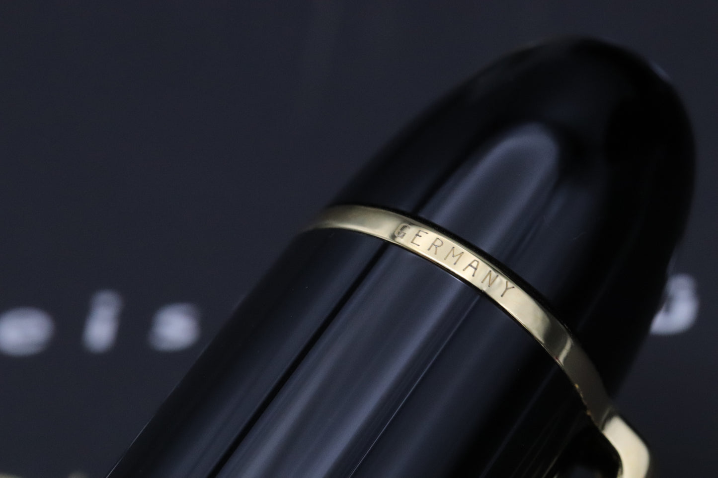 Montblanc Meisterstuck 149 Gold-Coated Fountain Pen - DIPPED