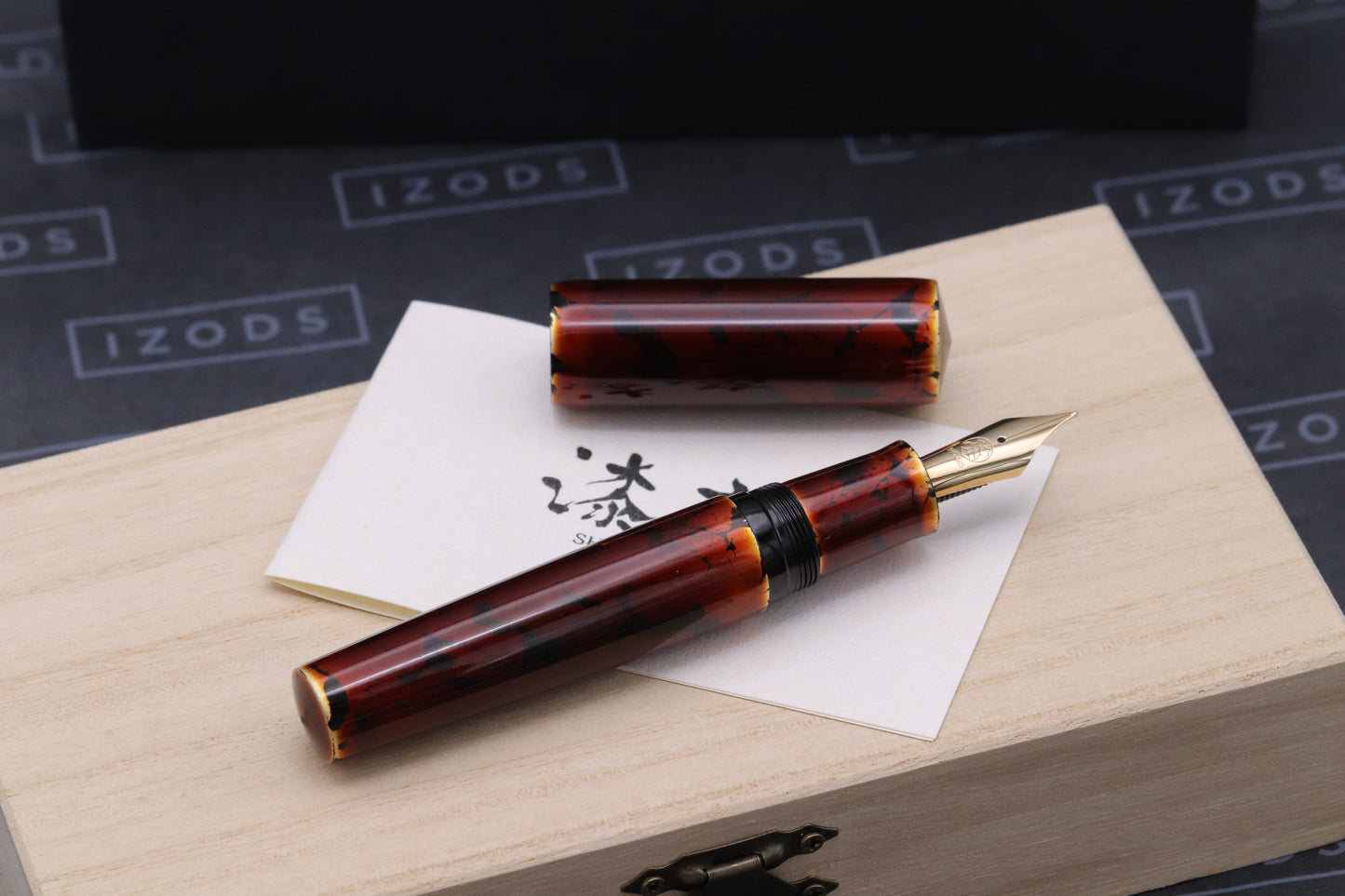 Yurie Shitsu-Kou Byakudan Urushi Fountain Pen - UNUSED - MF Nib
