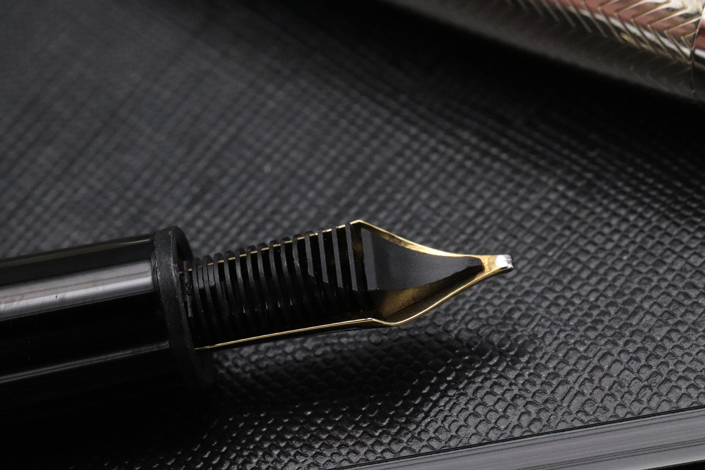 Montblanc Meisterstuck 146 LeGrand Silver Barley Diamond Fountain Pen - BB Nib