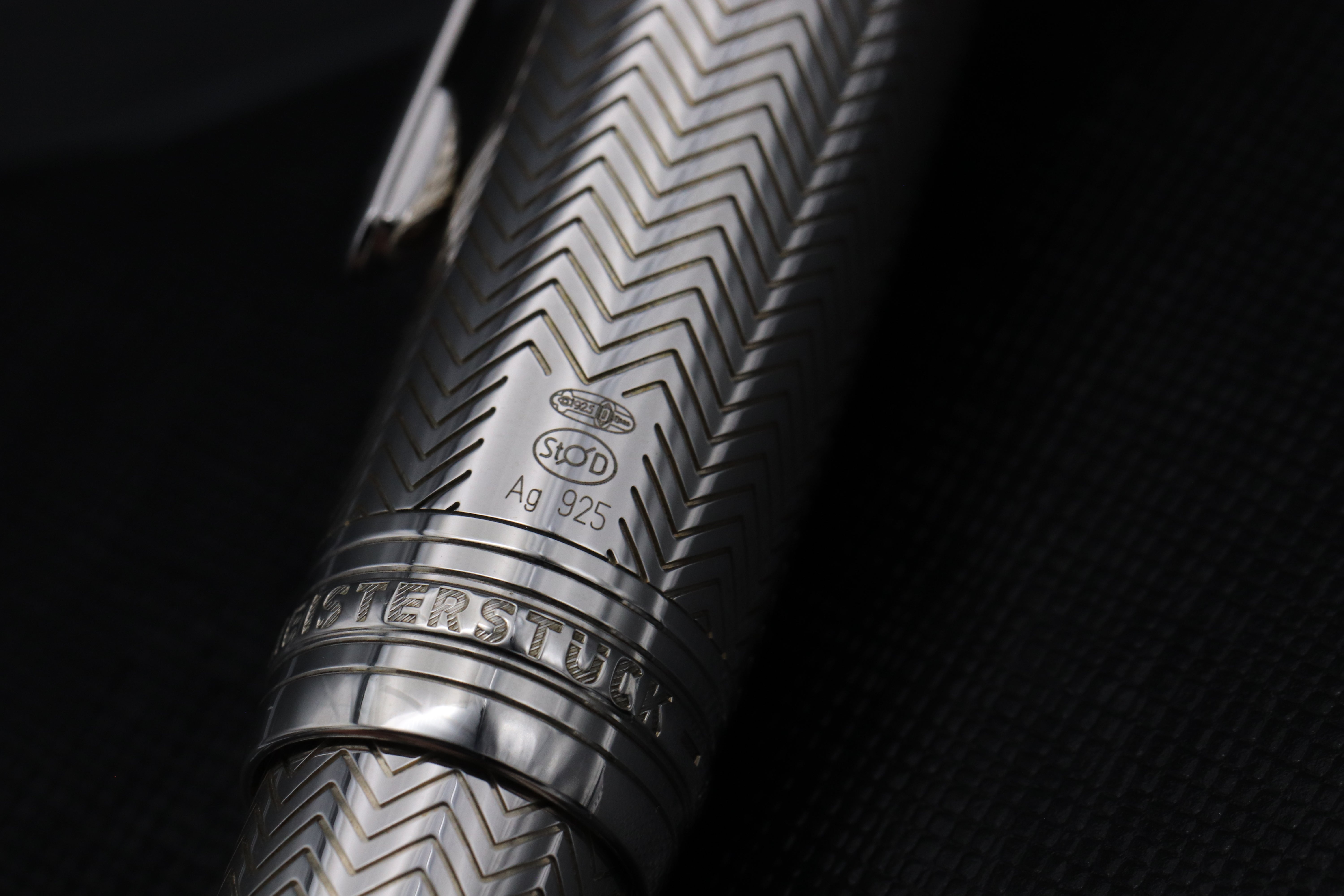Montblanc Meisterstuck 146 LeGrand Silver Barley Diamond Fountain