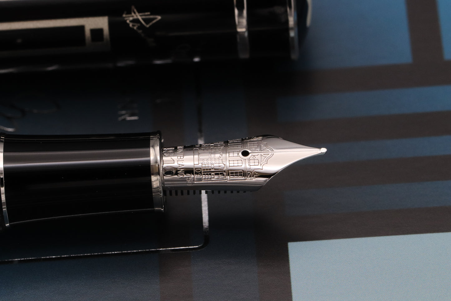 Share Montblanc Writers Edition Thomas Mann Fountain Pen - UNUSED