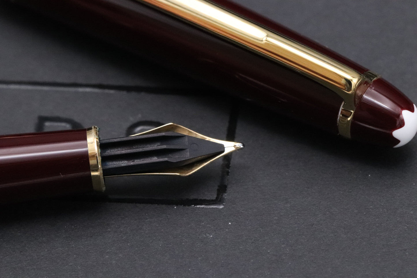 Montblanc Meisterstuck 144 Classique Bordeaux Fountain Pen