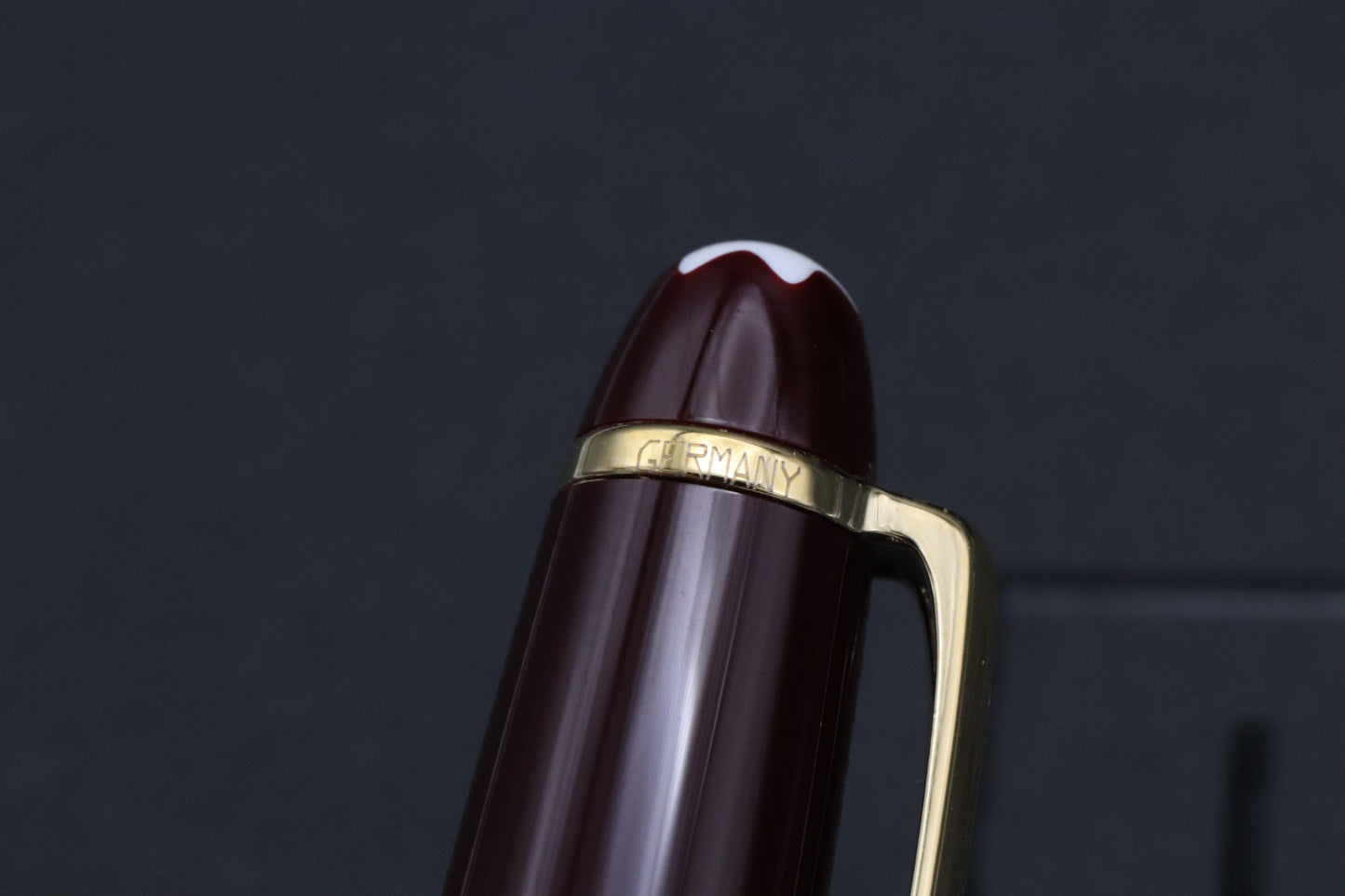 Montblanc Meisterstuck 144 Classique Bordeaux Fountain Pen