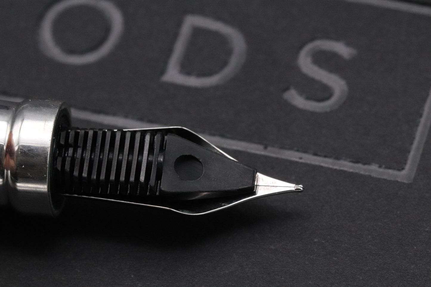 Montegrappa Reminiscence Smooth Faceted Sterling Silver Fountain Pen