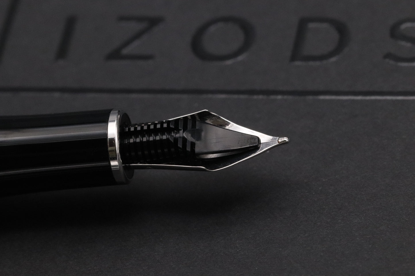 Caran d'Ache Leman Bicolor White Fountain Pen