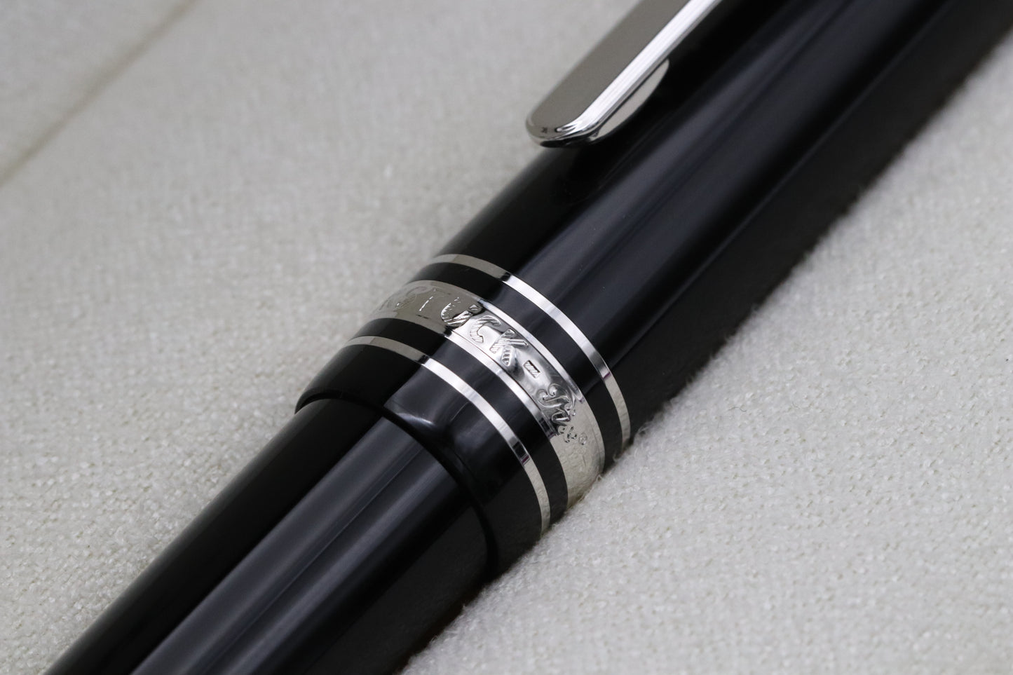 Montblanc Meisterstuck 145 Classique Platinum Coated Fountain Pen - UNUSED