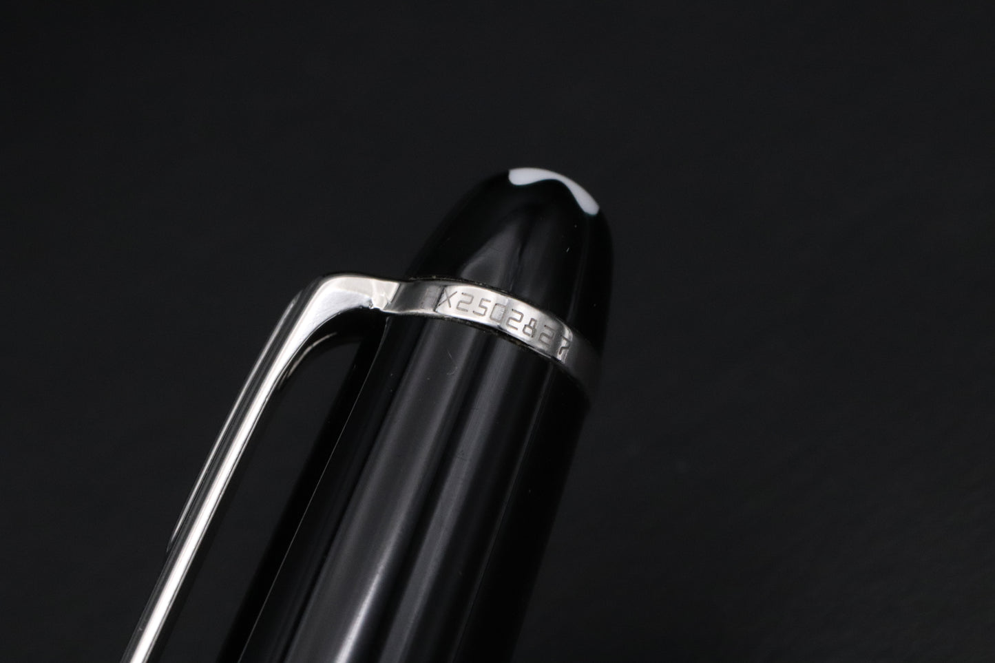 Montblanc Meisterstück 164 Classique Platinum-Coated Ballpoint Pen