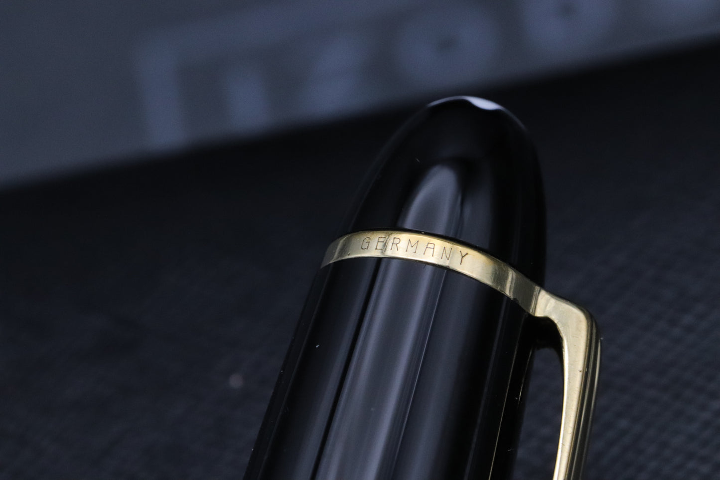 Montblanc Meisterstuck 147 Traveller Gold Coated Fountain Pen