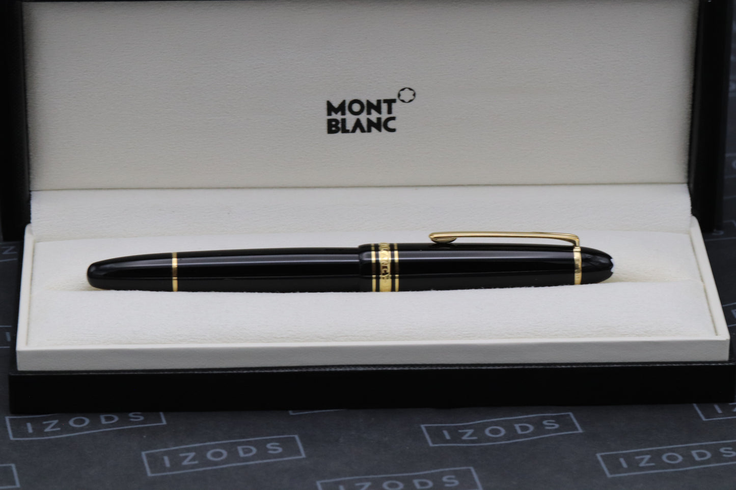 Montblanc Meisterstuck 147 Traveller Gold Coated Fountain Pen
