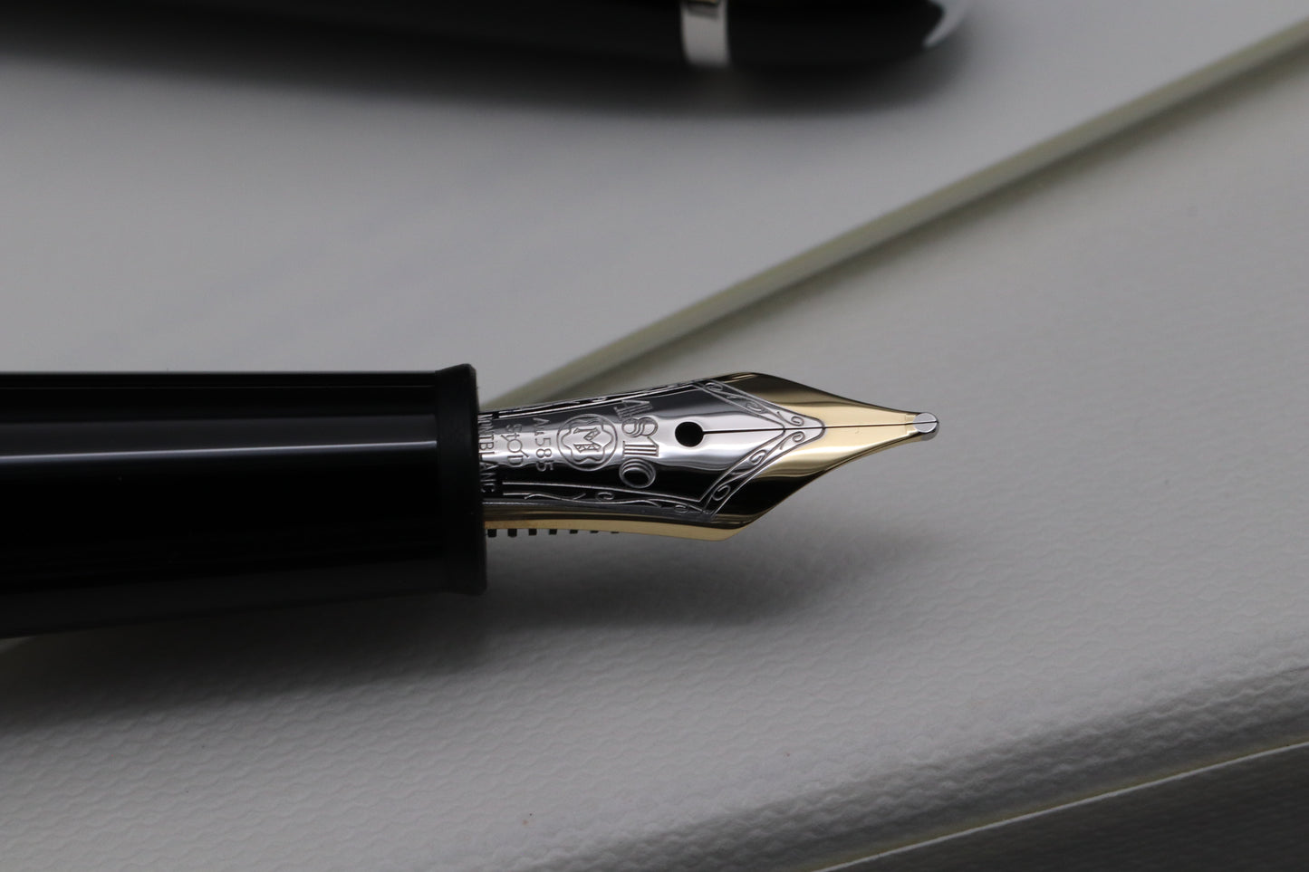Montblanc Meisterstuck 145 Classique Platinum Coated Fountain Pen