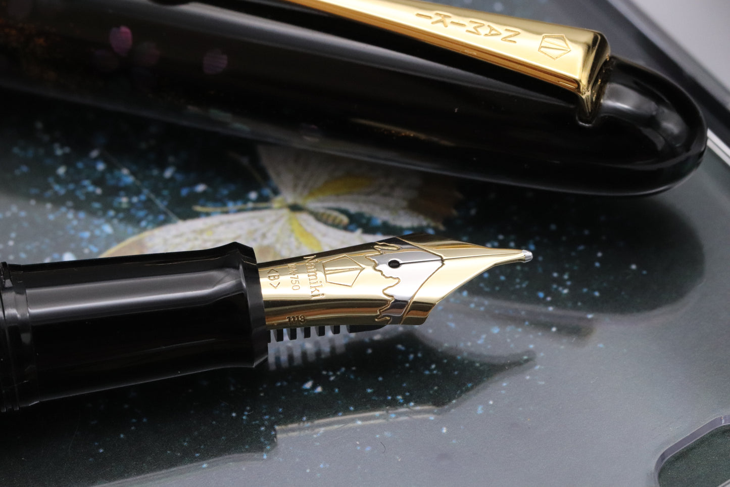 Namiki Yukari Yozakura Maki-e Raden Yumi Fountain Pen