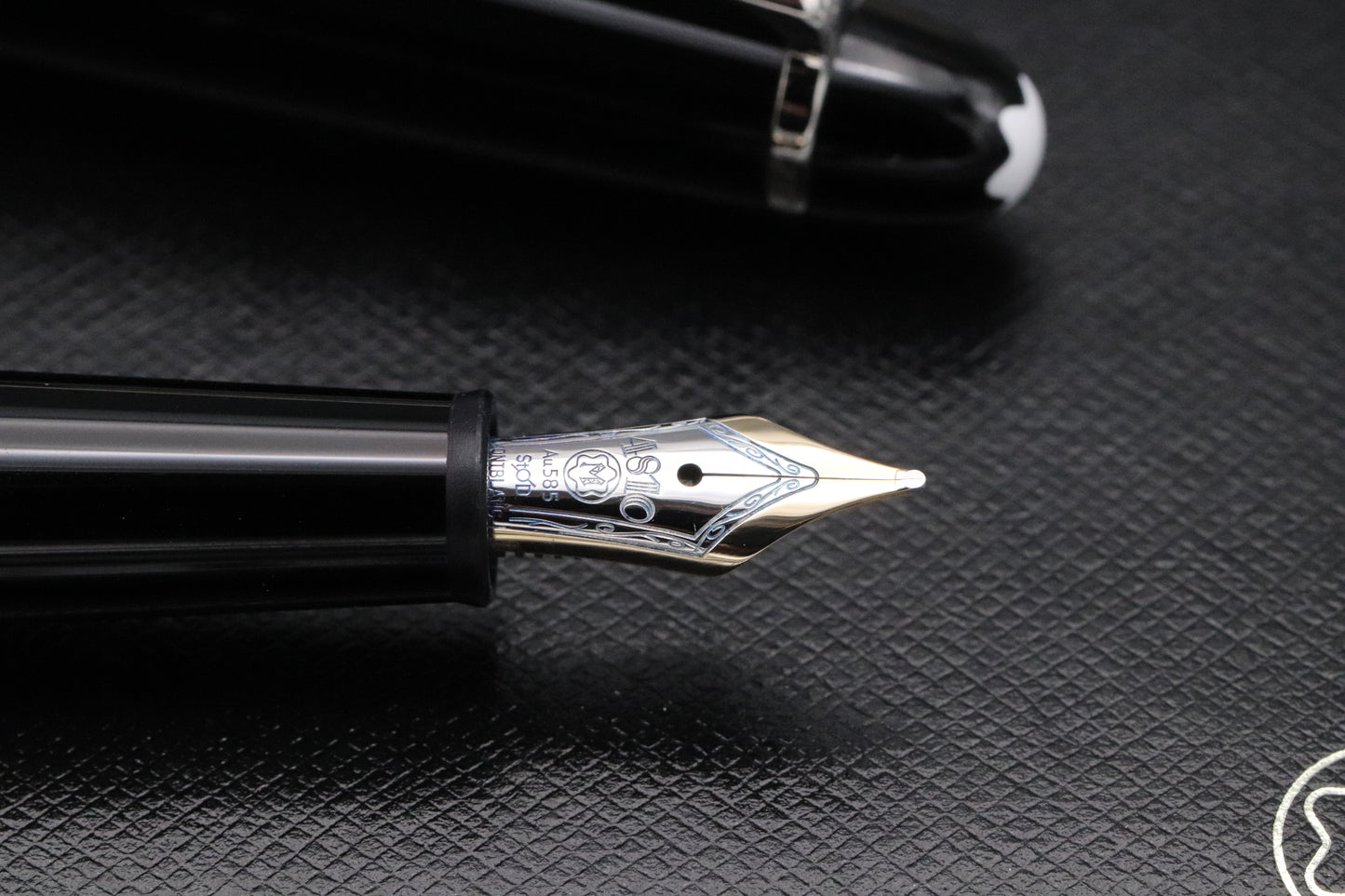 Montblanc Meisterstuck 145 Classique Platinum Coated Fountain Pen