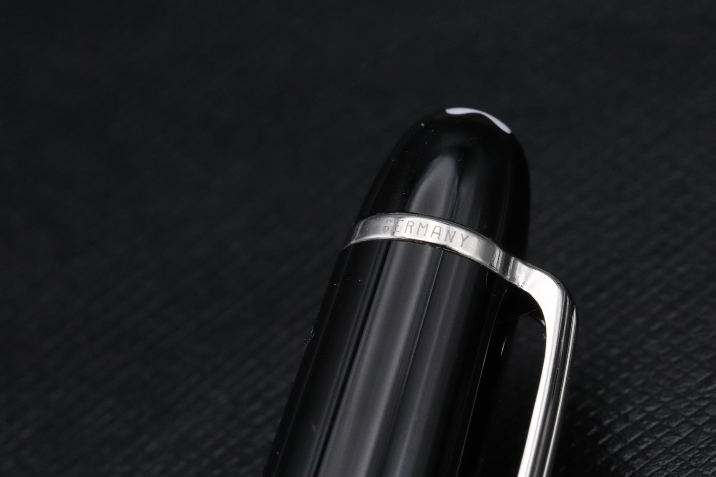 Montblanc Meisterstuck 145 Classique Platinum Coated Fountain Pen