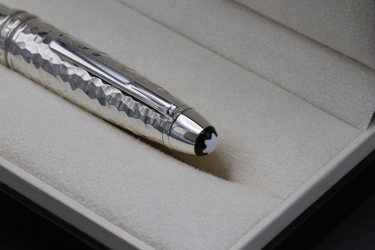 Montblanc Meisterstuck 146 LeGrand Martele Silver Fountain Pen - INKED ONCE
