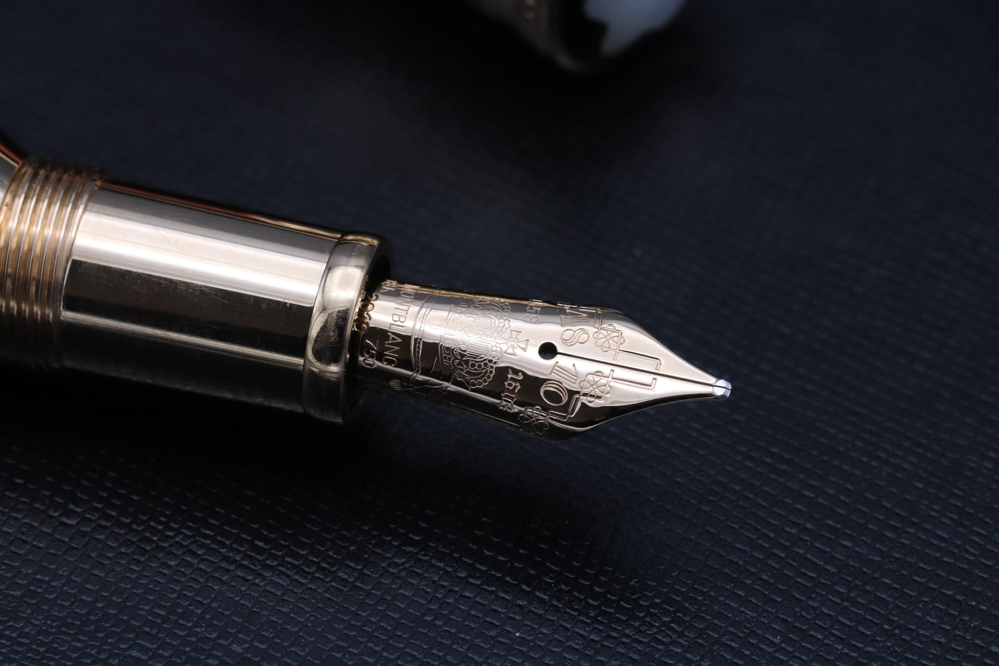 Montblanc Patron of Art Elizabeth I 888 Fountain Pen