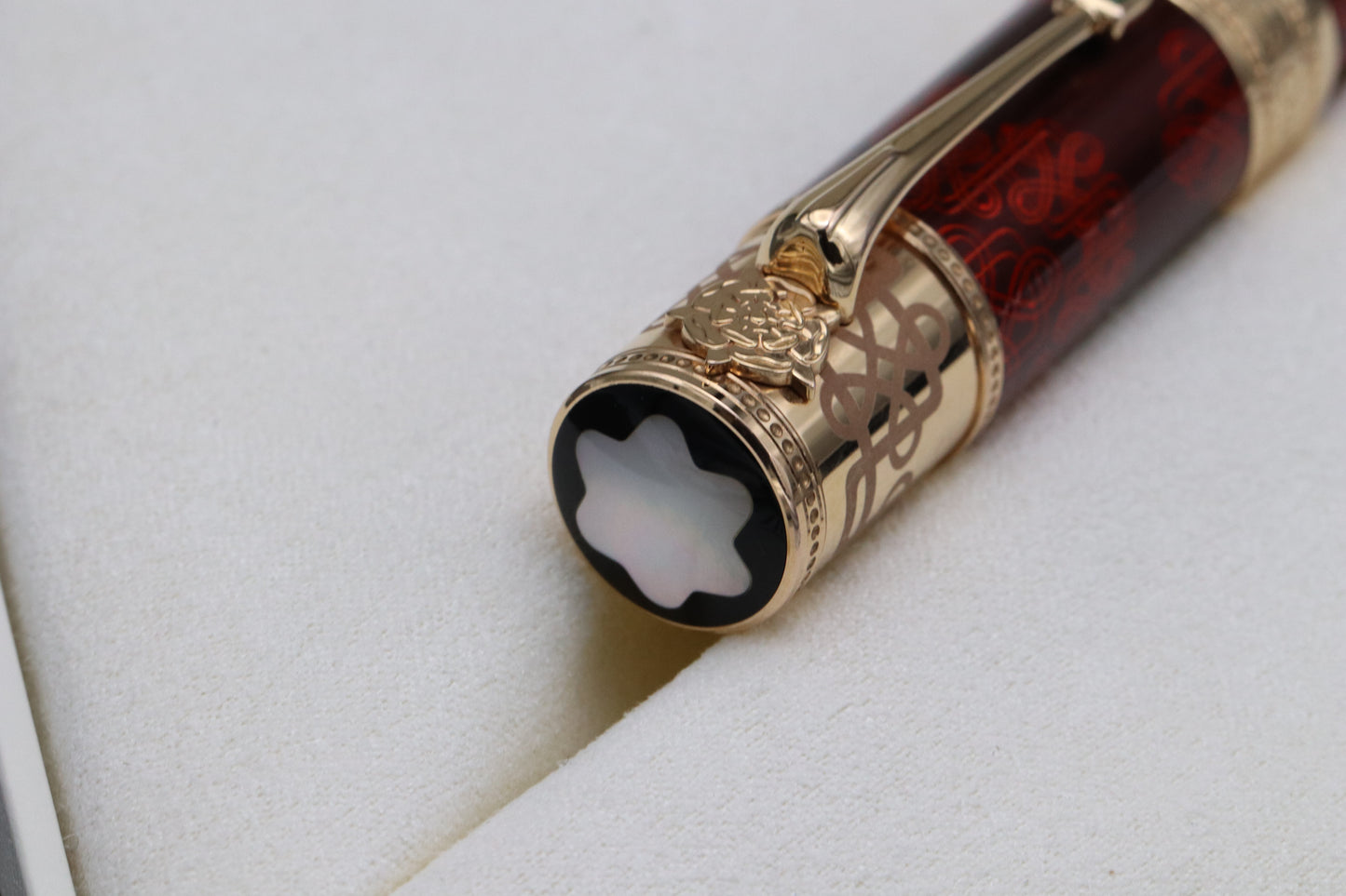 Montblanc Patron of Art Elizabeth I 888 Fountain Pen