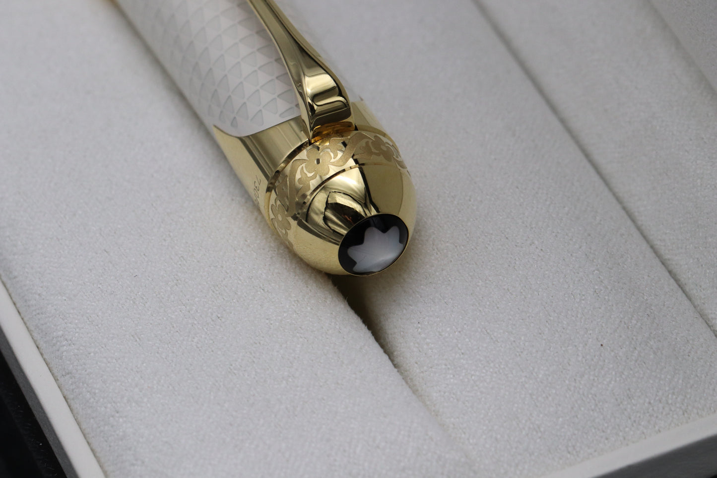 Montblanc Patron of Art Max von Oppenheim 888 Fountain Pen - BB Nib