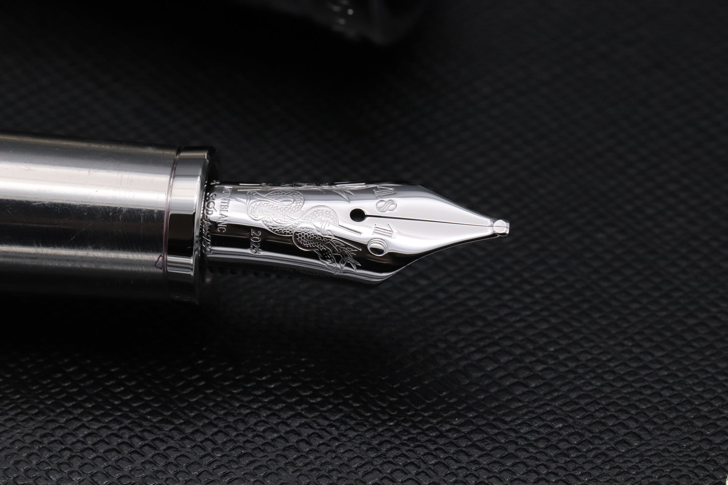 Montblanc Legend of Zodiacs The Snake LE512 Fountain Pen - BB Nib