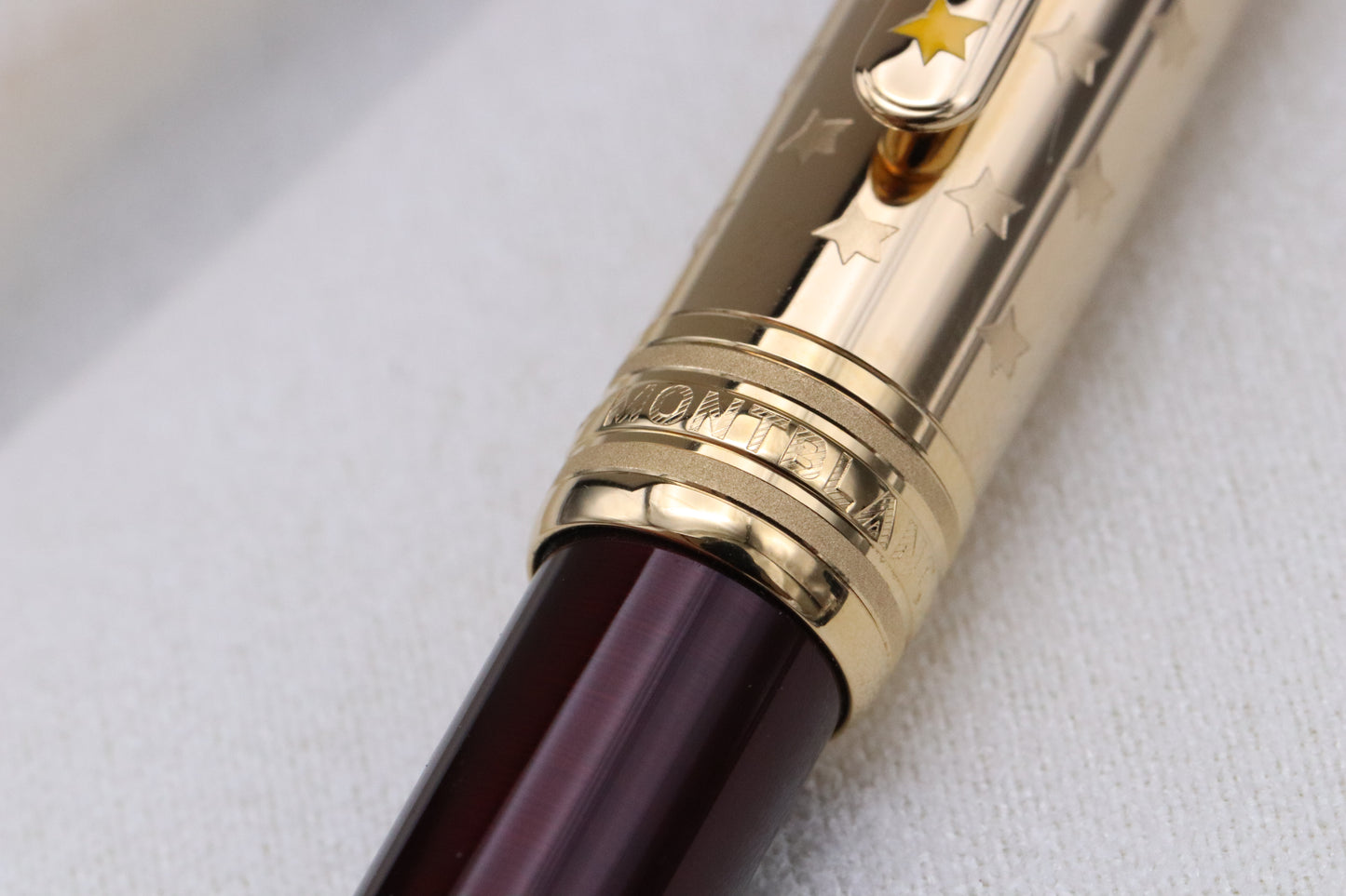 Montblanc Meisterstuck Classique Le Petit Prince Planet Doue Ballpoint Pen