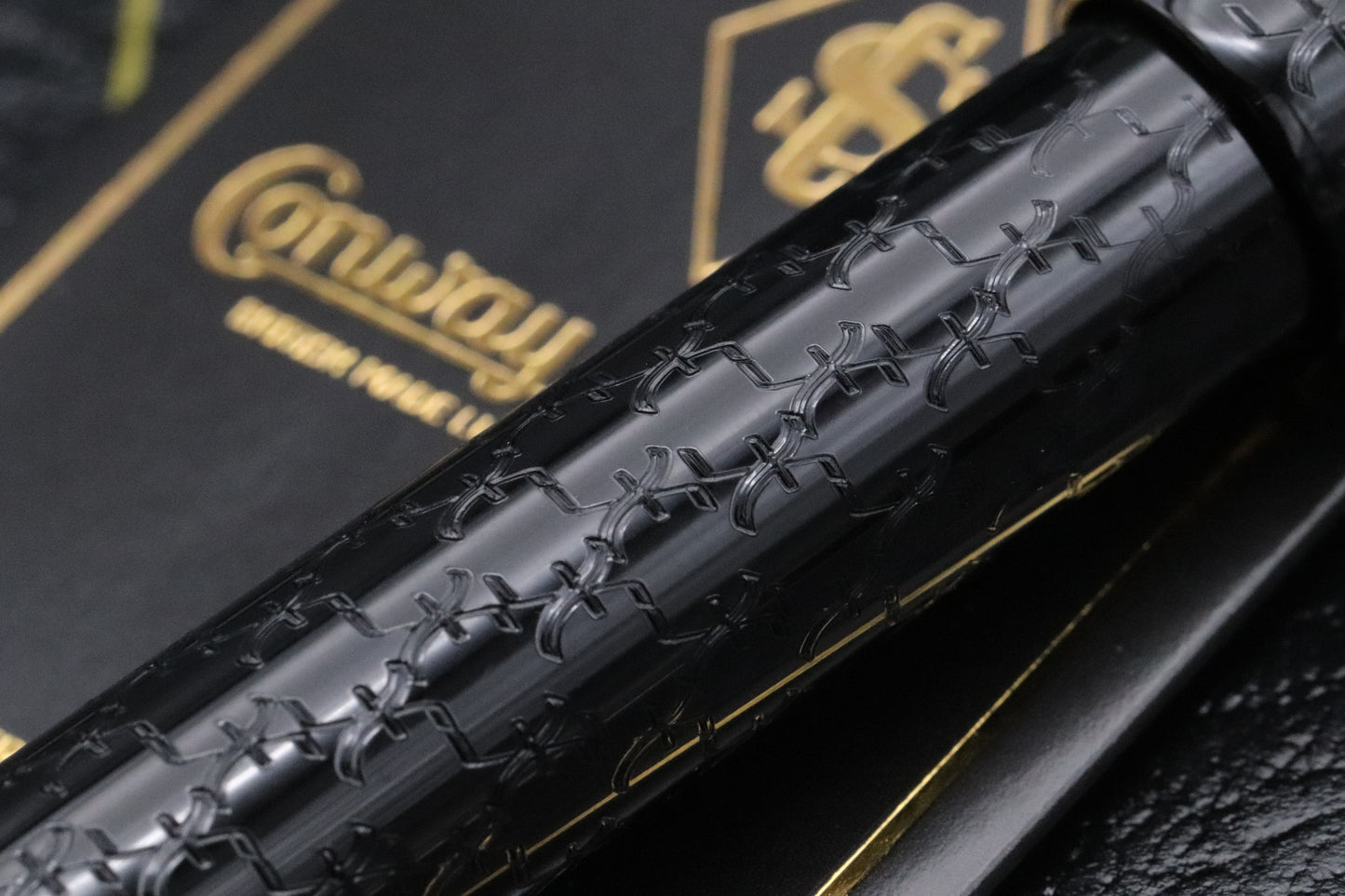 Conway Stewart Winston Chartwell Limited Edition Fountain Pen - Broad Nib