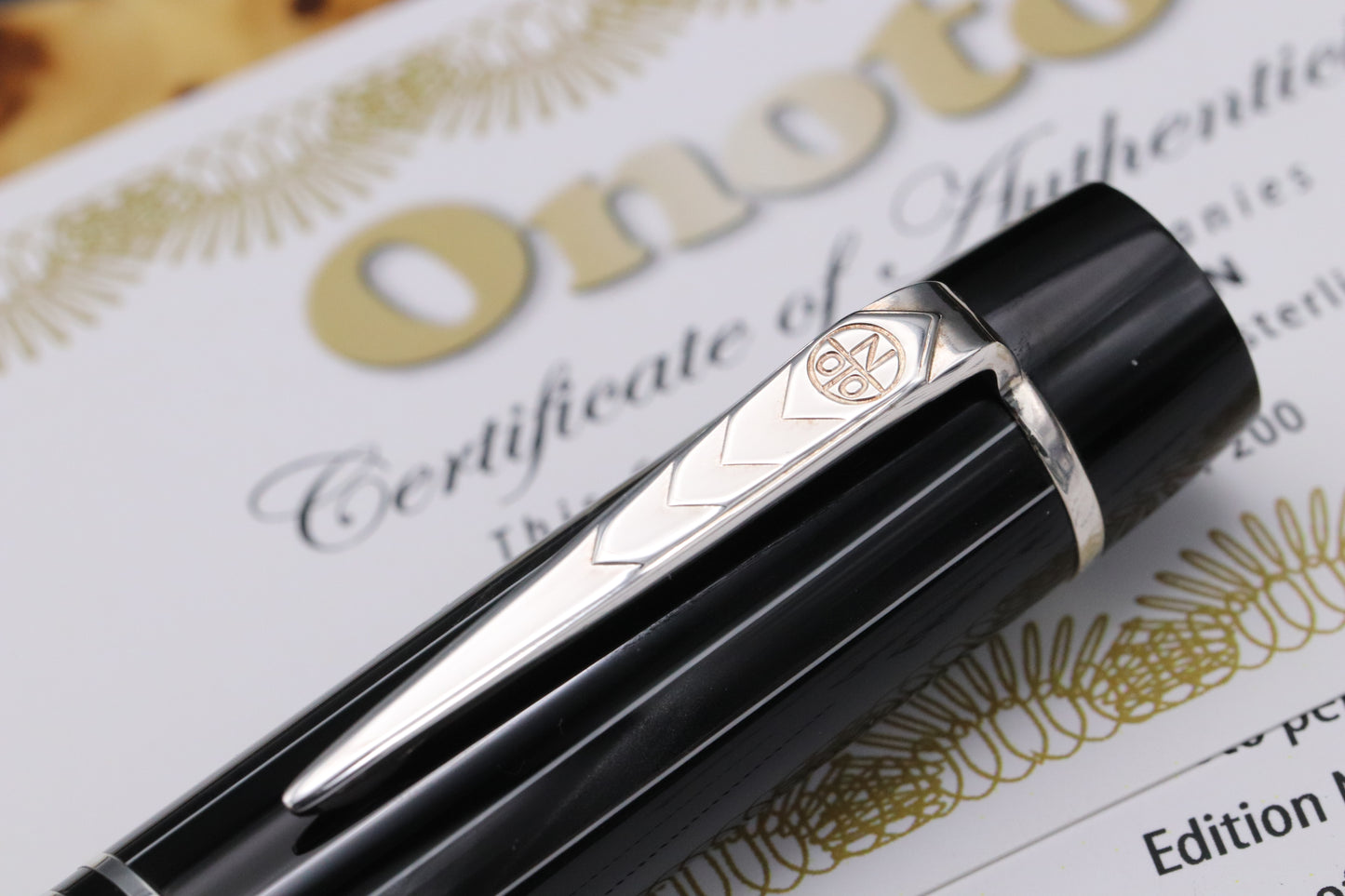 Onoto Magna Charles Dickens Pickwick Limited Edition Fountain Pen