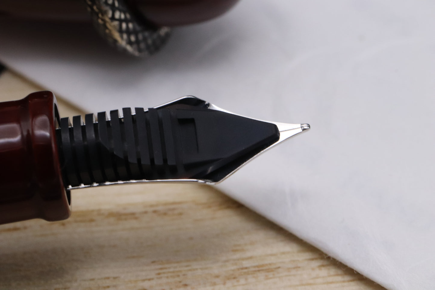 Nakaya Long Cigar Aka-Tamenuri Fountain Pen with Snake Stopper - UNUSED