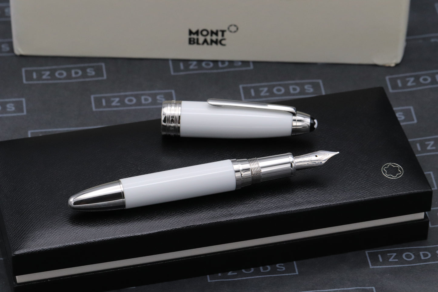 Montblanc Masters for Meisterstuck LeGrand Meissen White Porcelain Fountain Pen