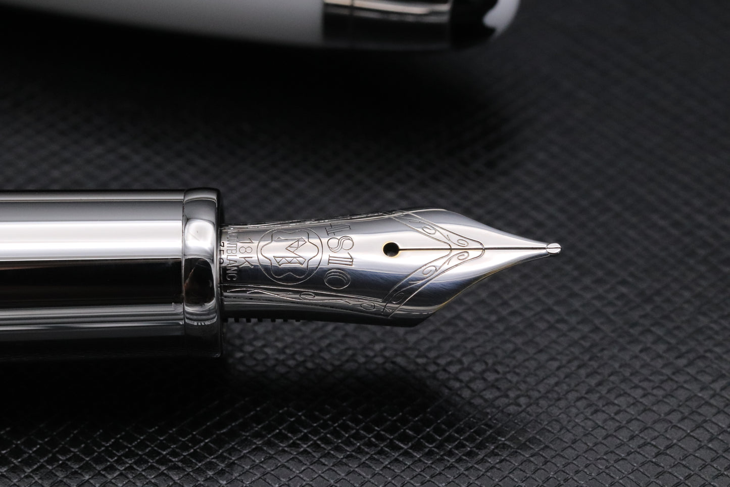 Montblanc Masters for Meisterstuck LeGrand Meissen White Porcelain Fountain Pen