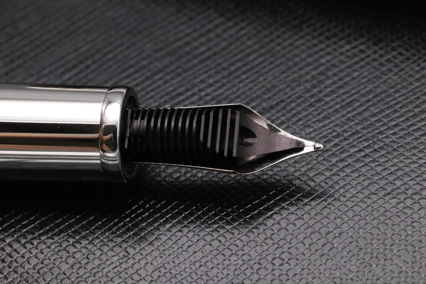 Montblanc Masters for Meisterstuck LeGrand Meissen White Porcelain Fountain Pen
