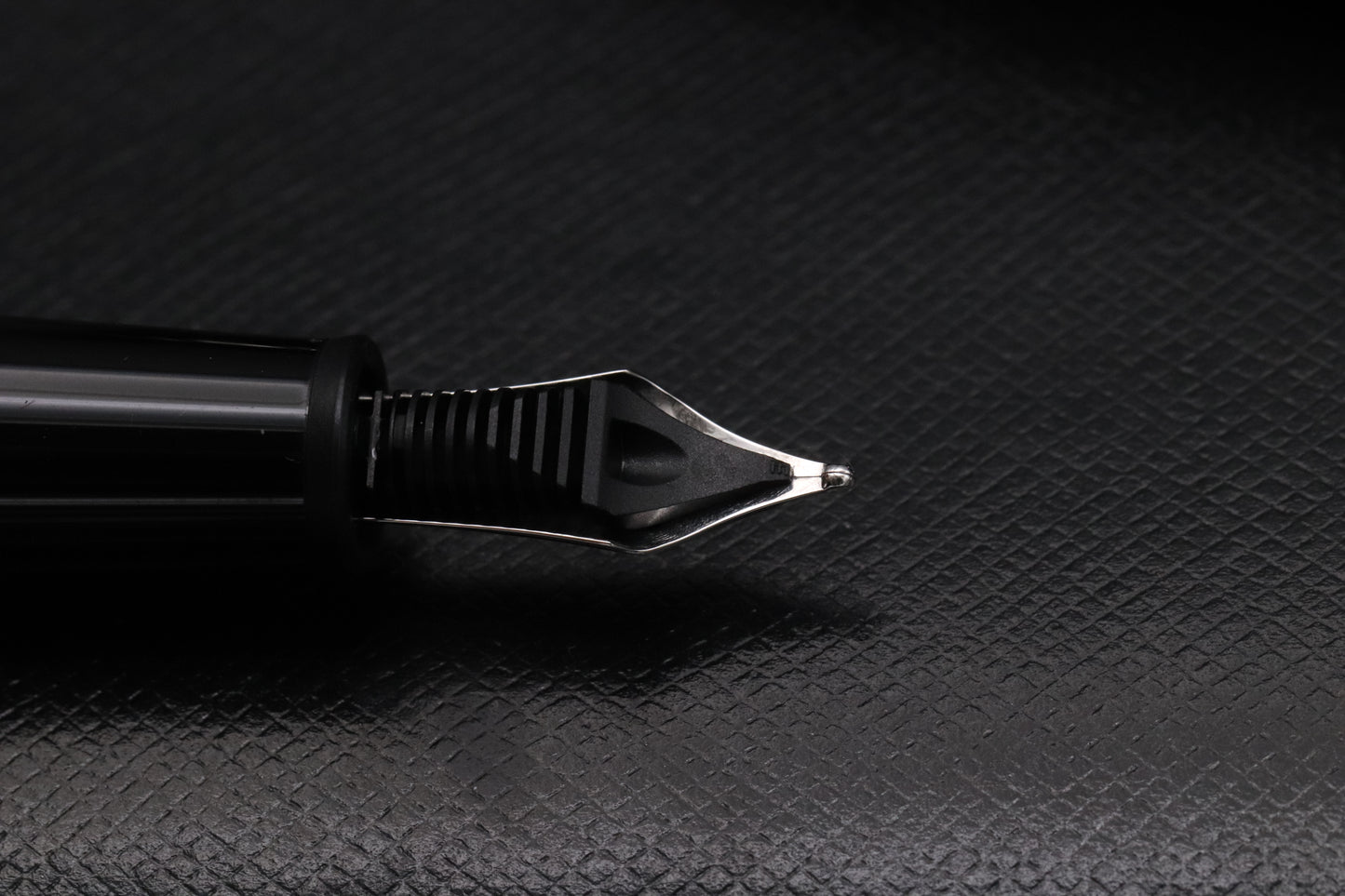 Montblanc Meisterstuck Classique Neuschwanstein Castle Fountain Pen - INKED ONCE