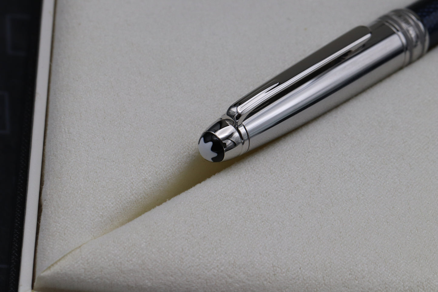 Montblanc Meisterstück Classique Blue Hour Doue Ballpoint Pen