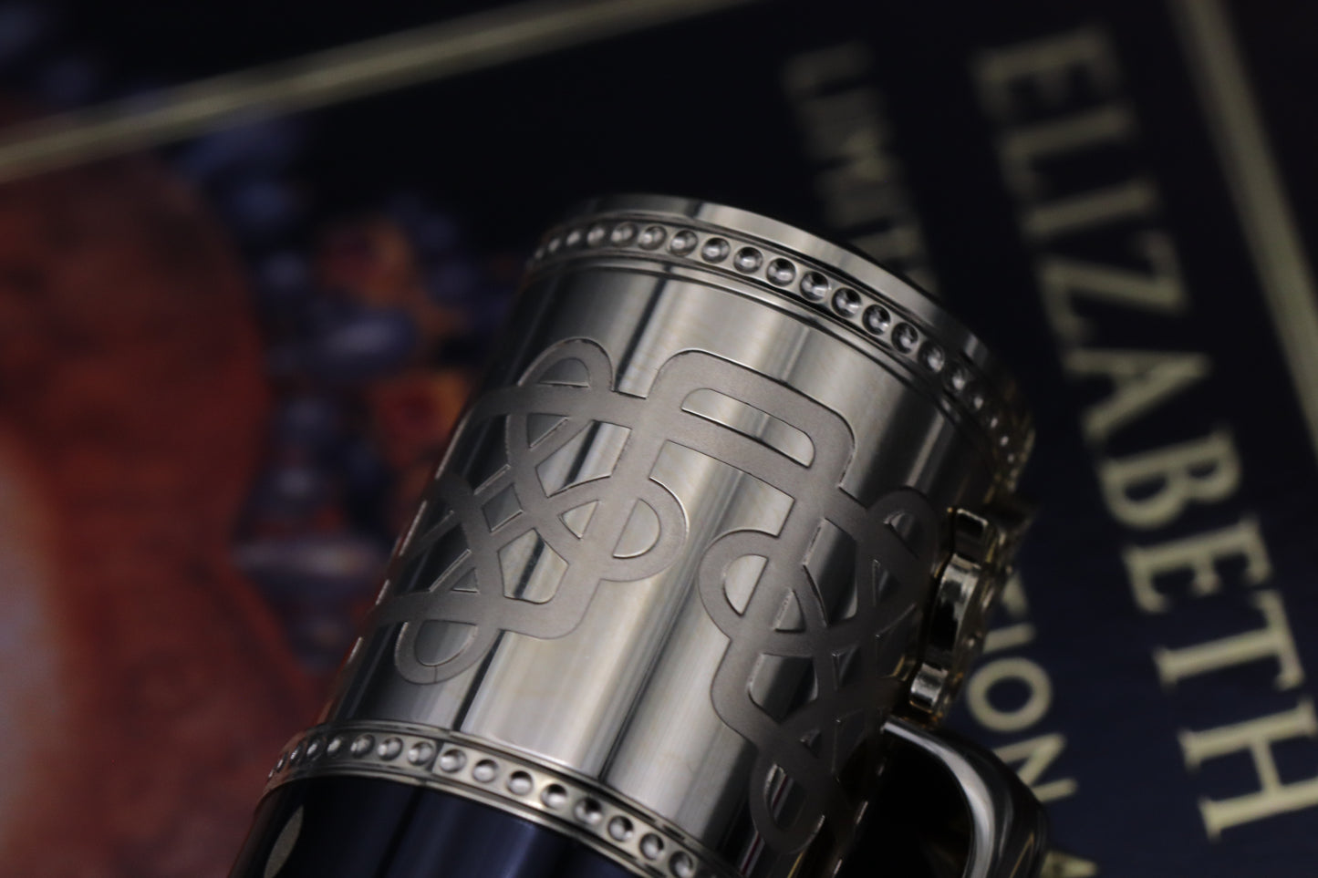 Montblanc Patron of Art 4810 Elizabeth I Fountain Pen - NEVER INKED