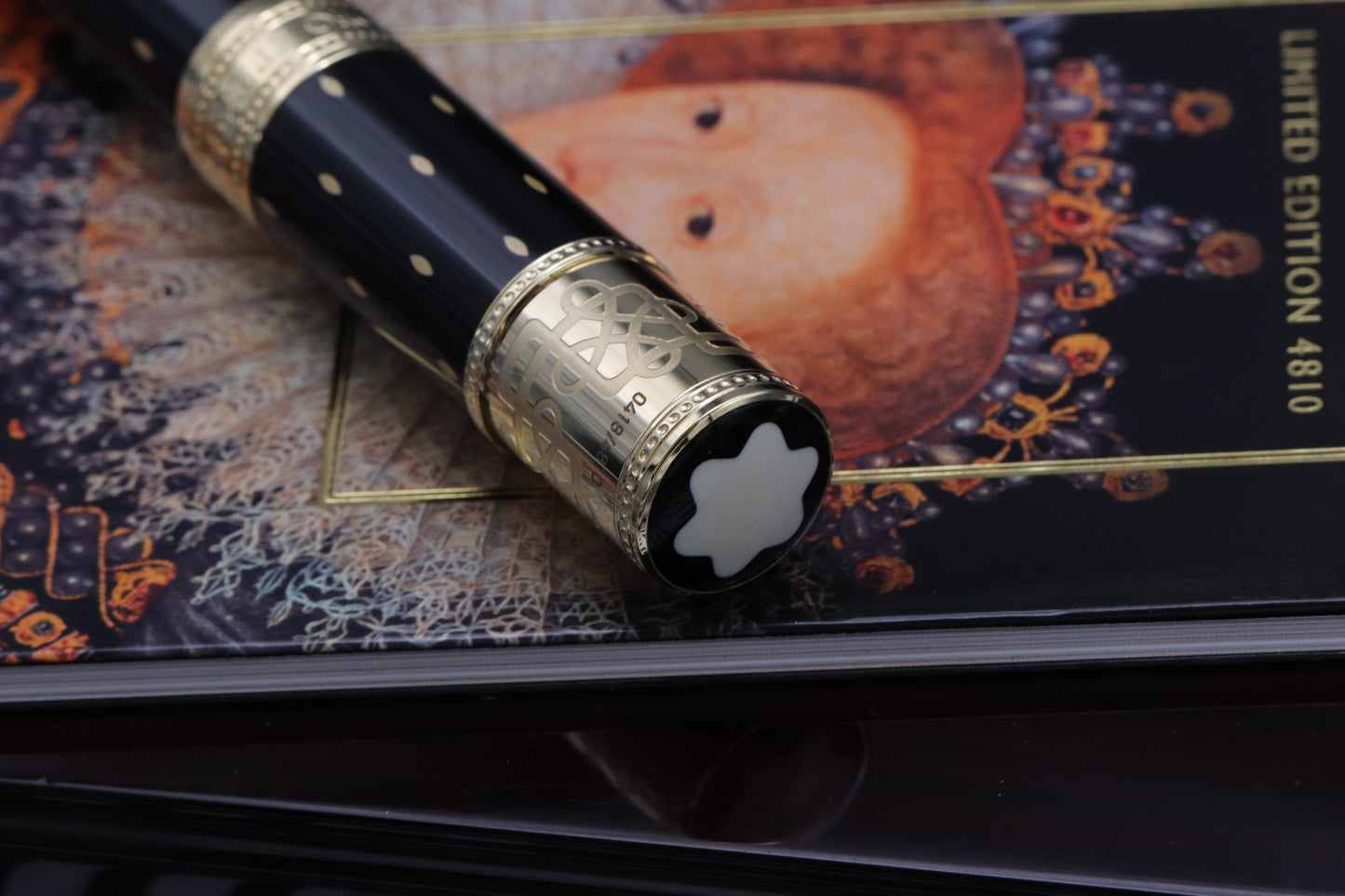Montblanc Patron of Art 4810 Elizabeth I Fountain Pen - NEVER INKED