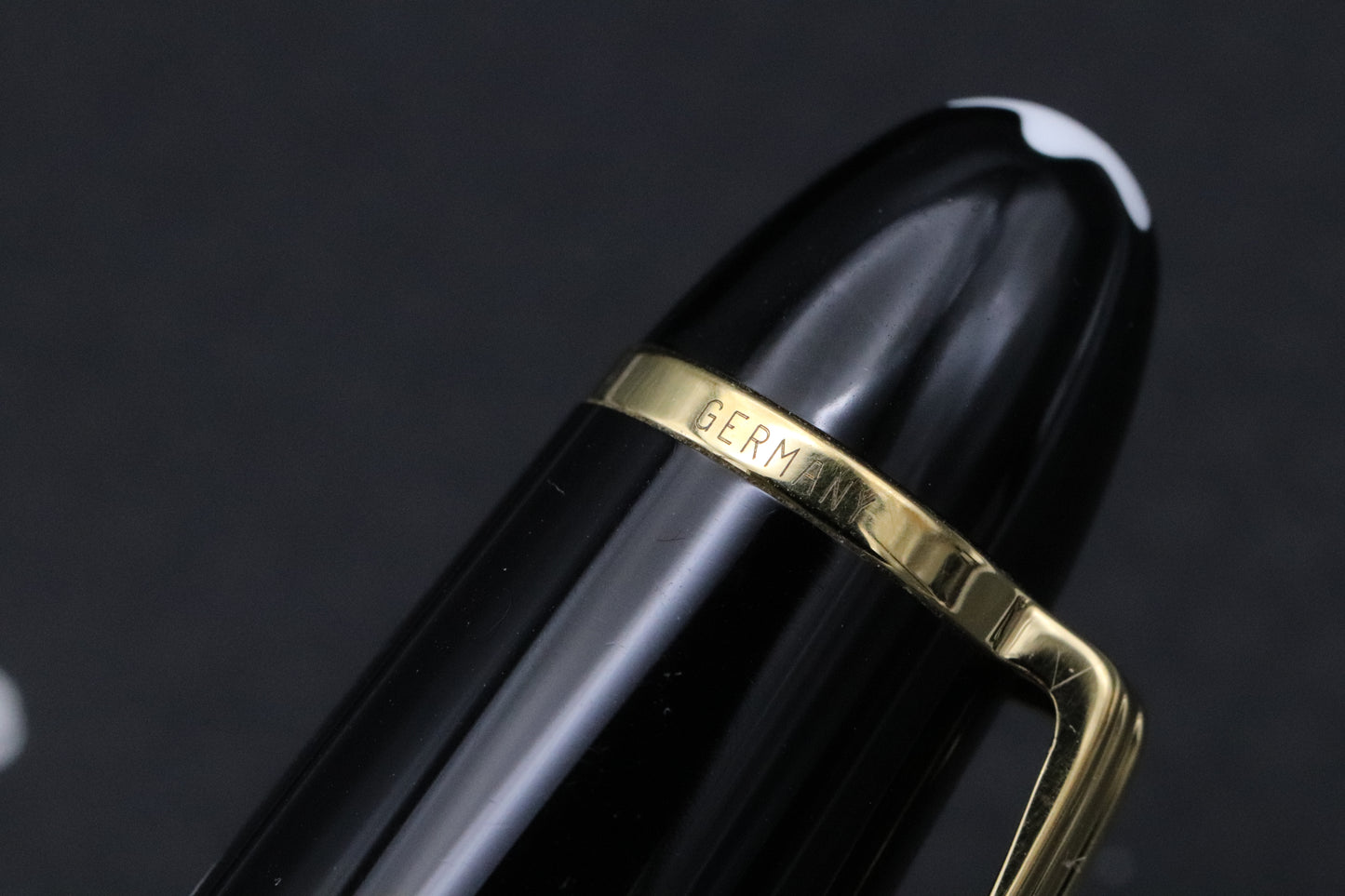 Montblanc Meisterstuck 147 Traveller Gold Coated Fountain Pen with Pouch