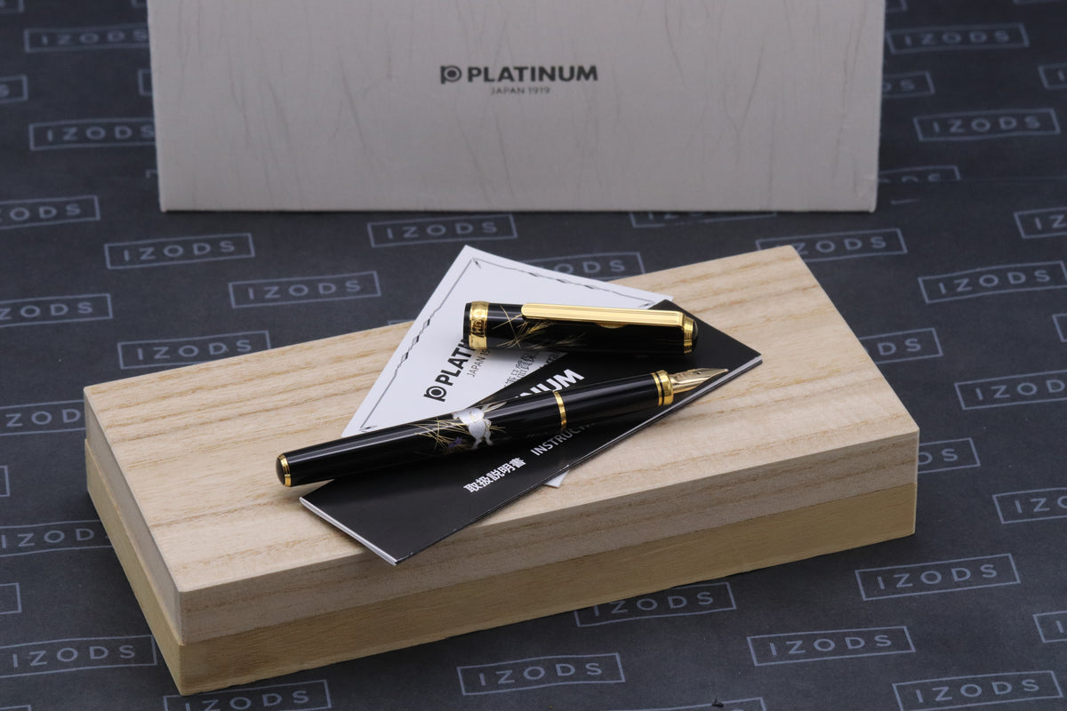 Platinum Kanazawa-Haku Moon and Rabbit Fountain Pen