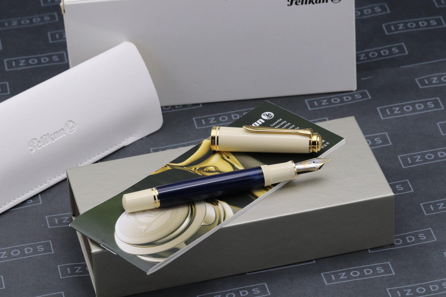 Pelikan Souveran M800 Cream Blue Fountain Pen - F Nib