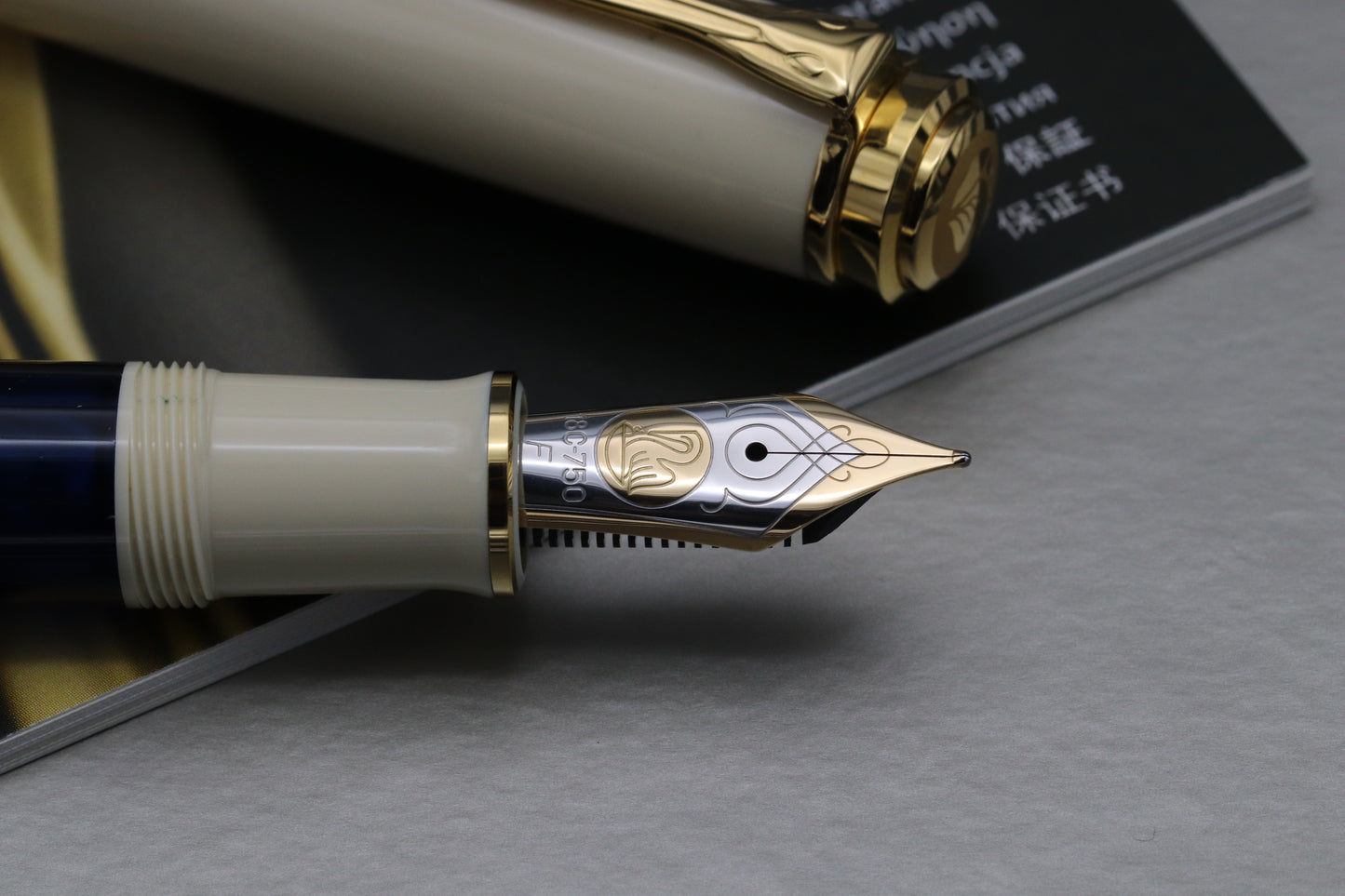 Pelikan Souveran M800 Cream Blue Fountain Pen - F Nib