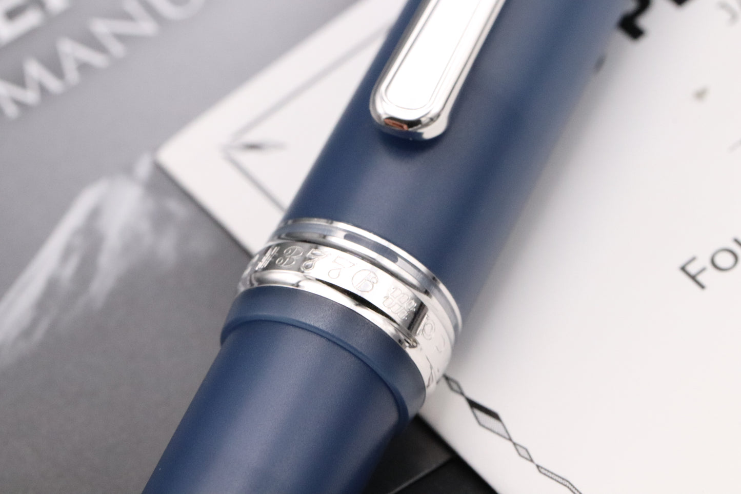 Platinum x Mitsukoshi Isetan 3776 Tsukikusa Fountain Pen