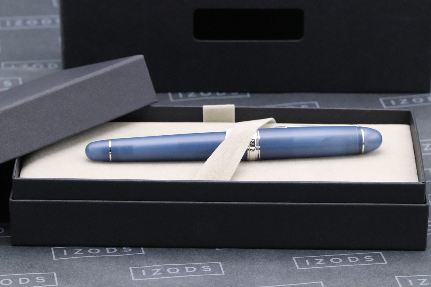 Platinum x Mitsukoshi Isetan 3776 Tsukikusa Fountain Pen